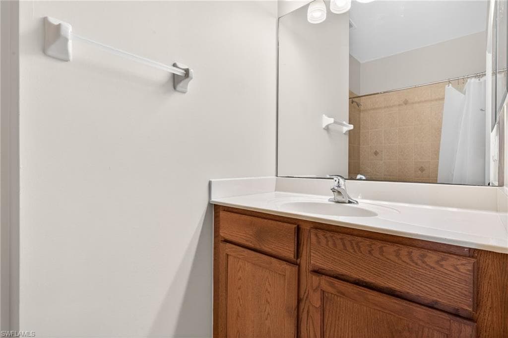 8369 Sumner AVE-26