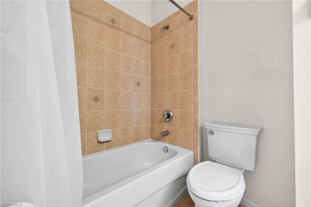 8369 Sumner AVE-15