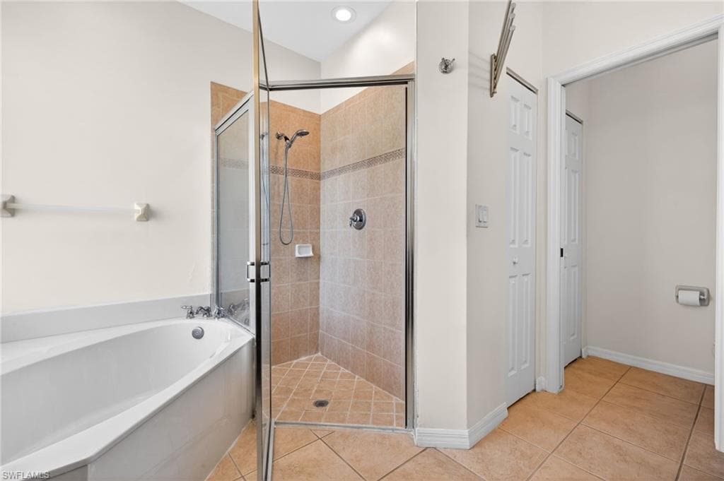 8369 Sumner AVE-21