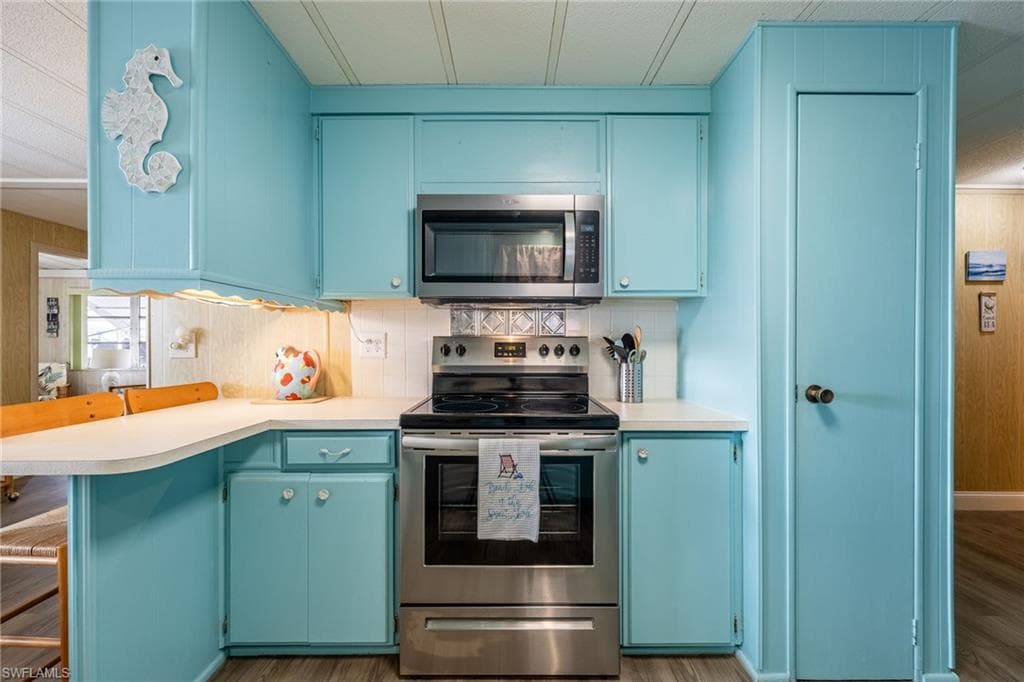 101 Elise DR-16