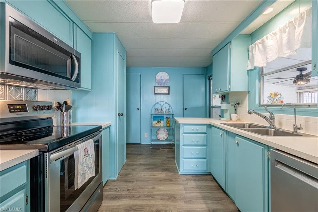 101 Elise DR-14