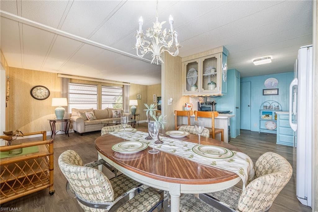 101 Elise DR-11