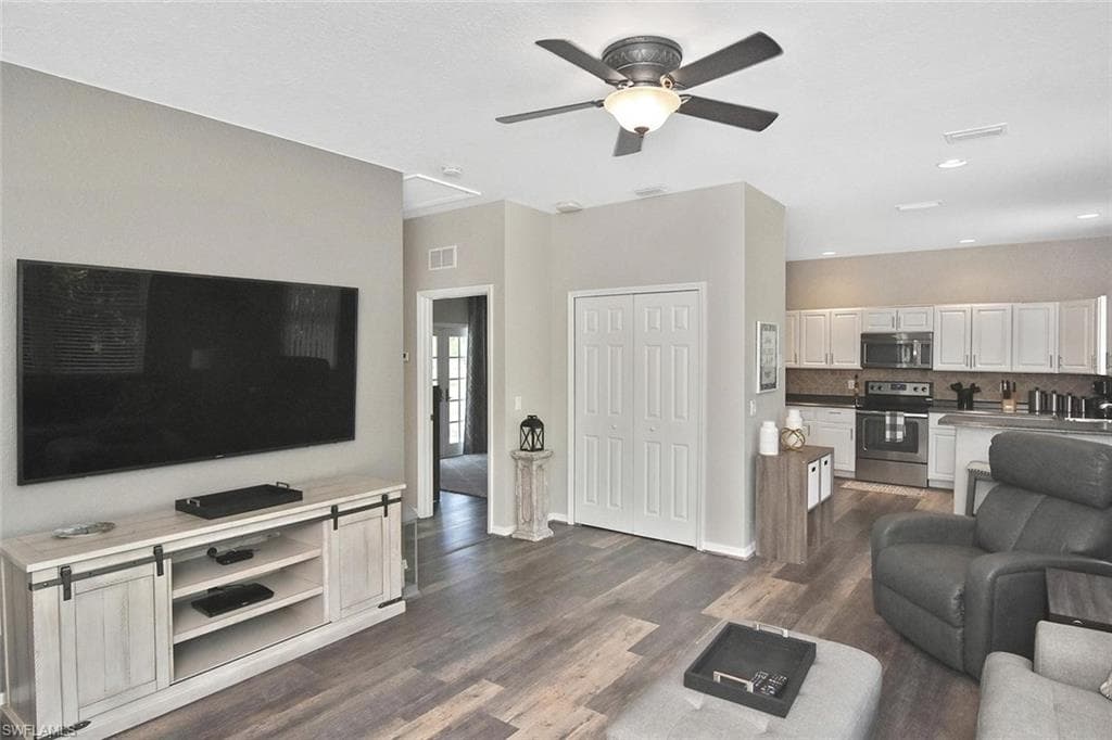 12206 Honeysuckle RD-26