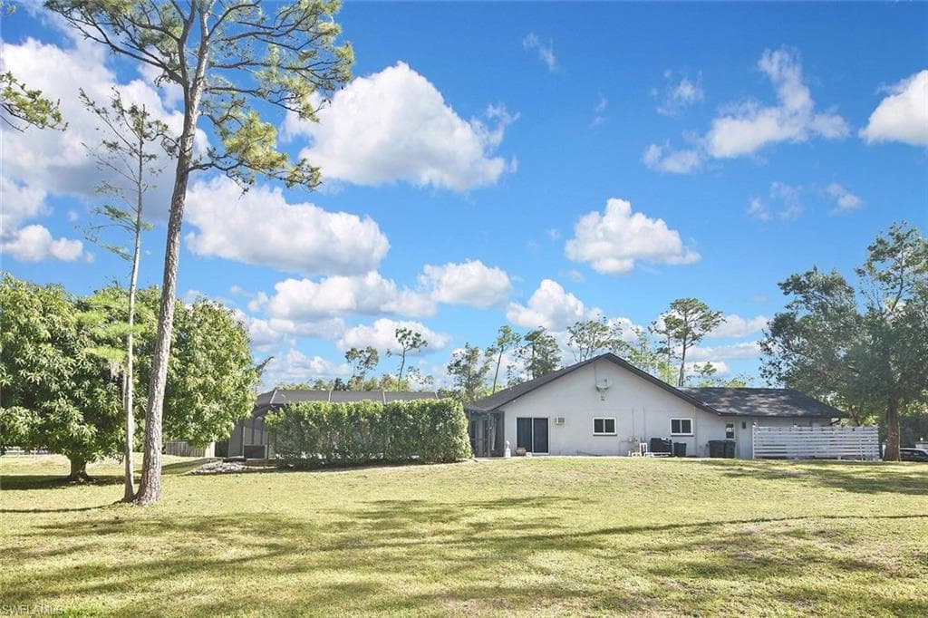 12206 Honeysuckle RD-22