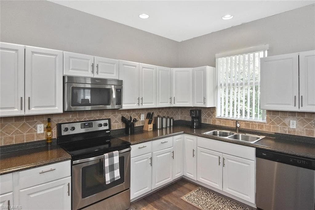 12206 Honeysuckle RD-27