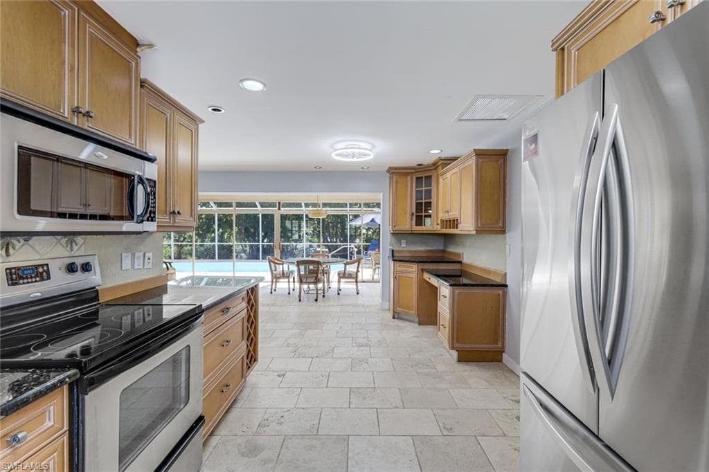 27061 Homewood DR-17