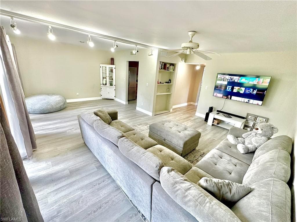 416 Bristle Cone LN 9-1