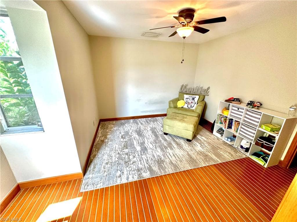 416 Bristle Cone LN 9-25