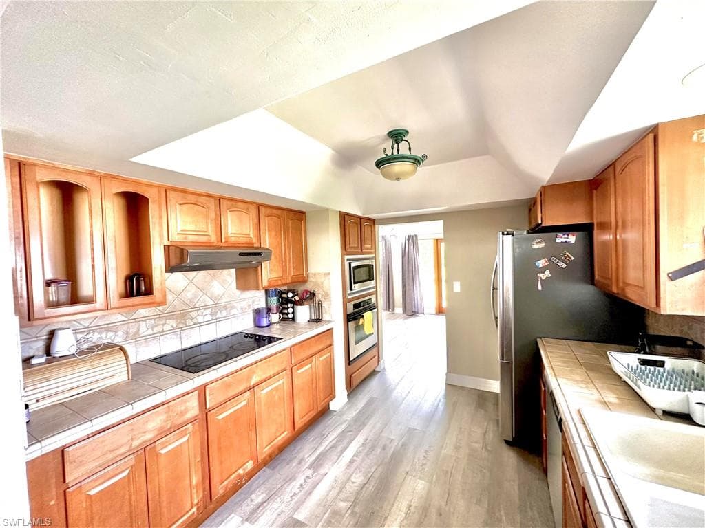 416 Bristle Cone LN 9-6