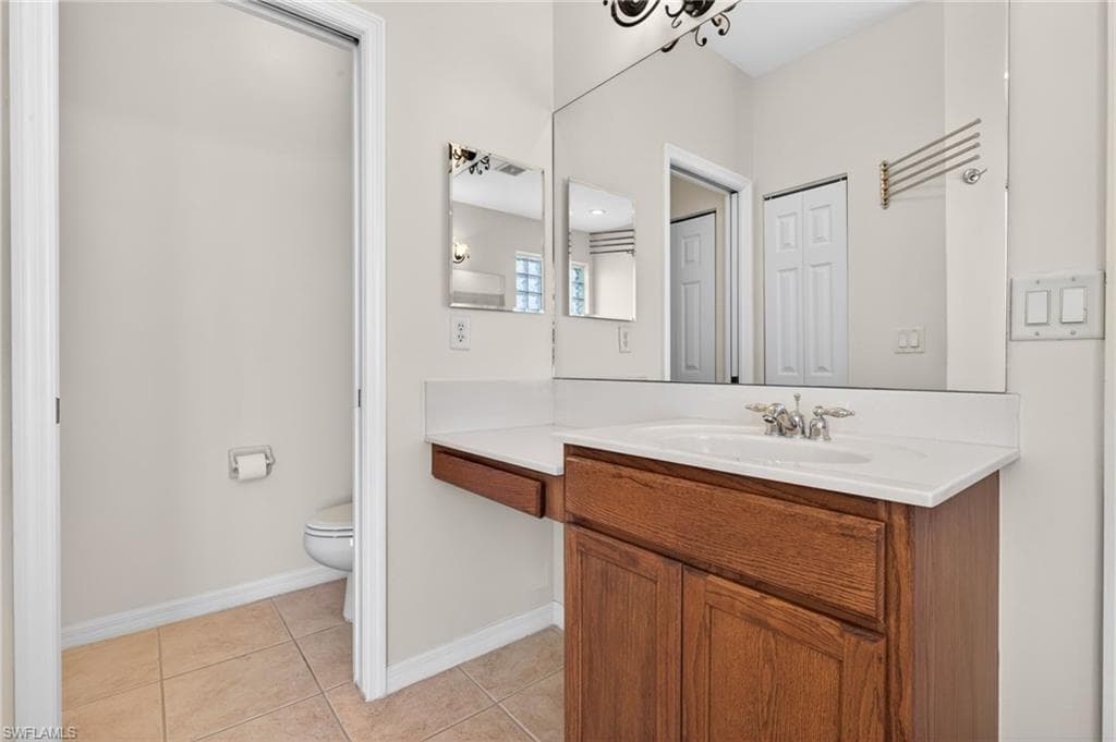 8369 Sumner AVE-27