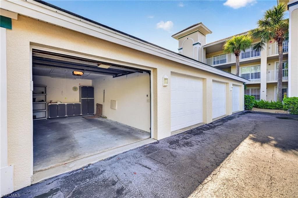 28851 Bermuda Lago CT 104-32