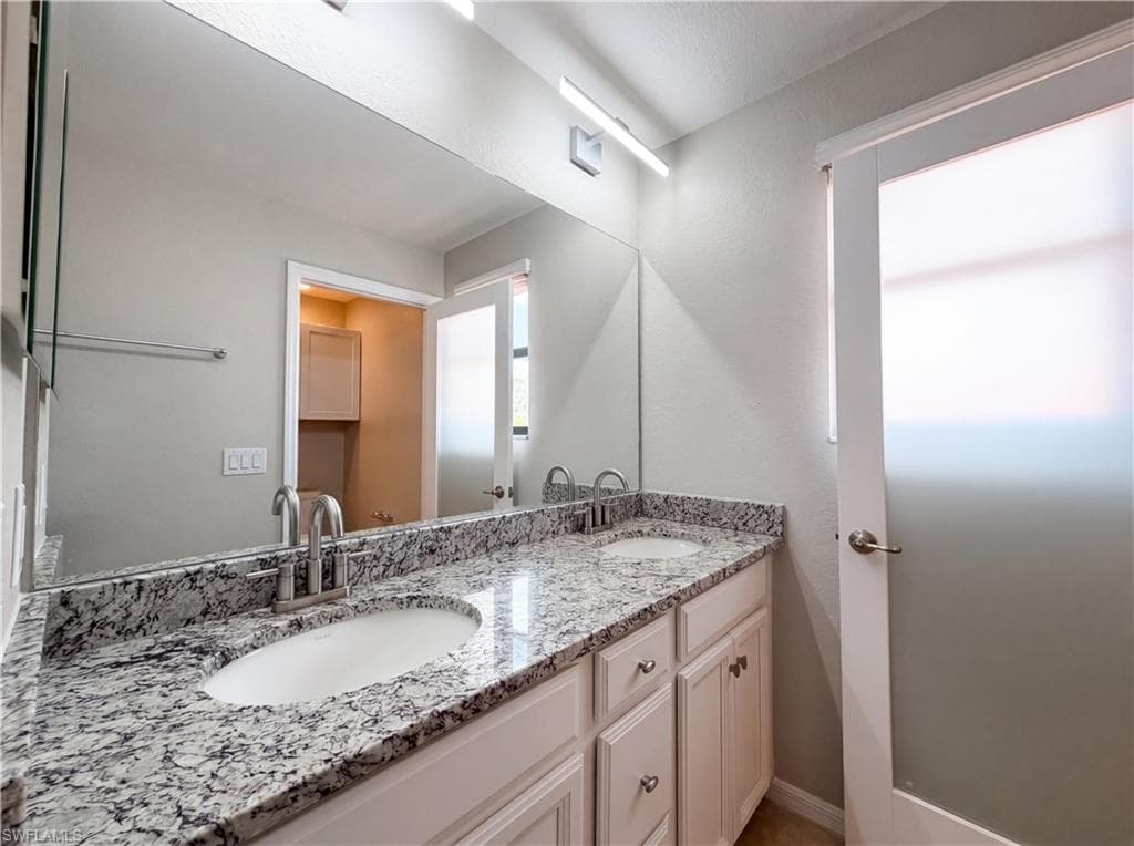 1588 Vizcaya LN-22