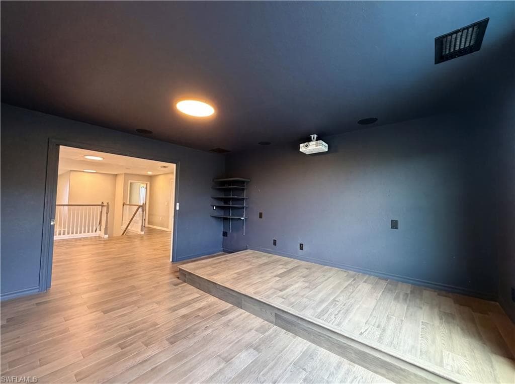 1588 Vizcaya LN-28