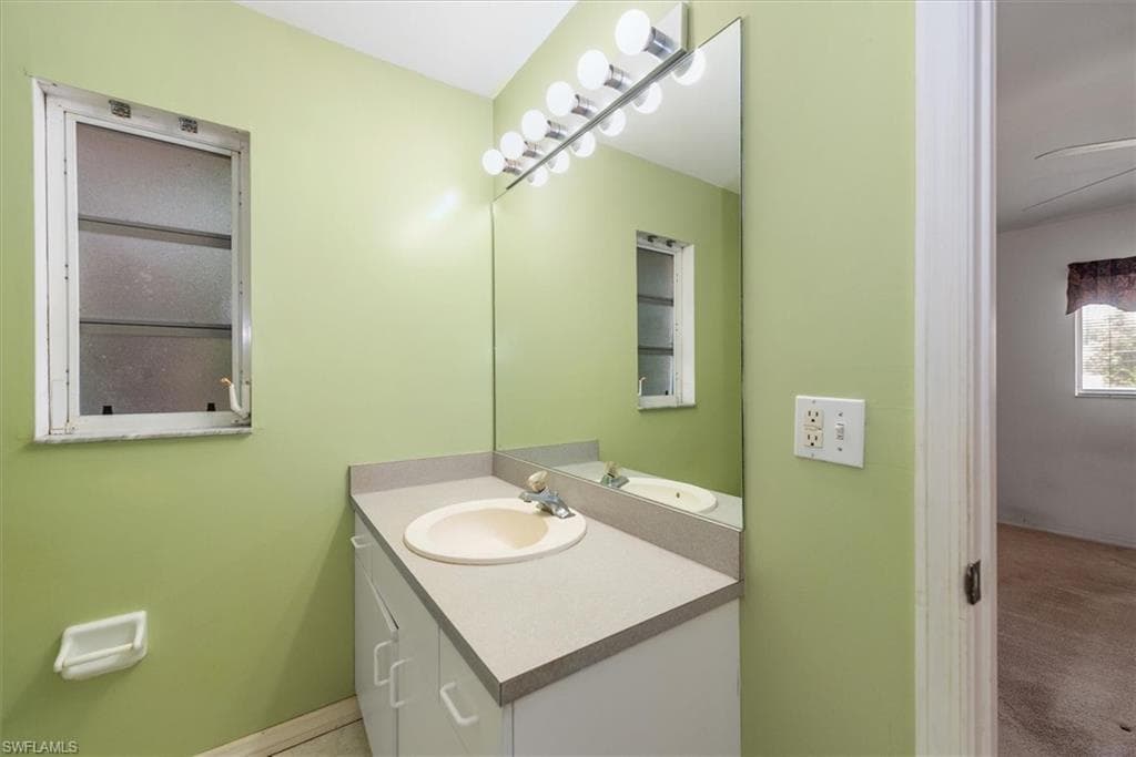 6211 Castlewood CIR-17