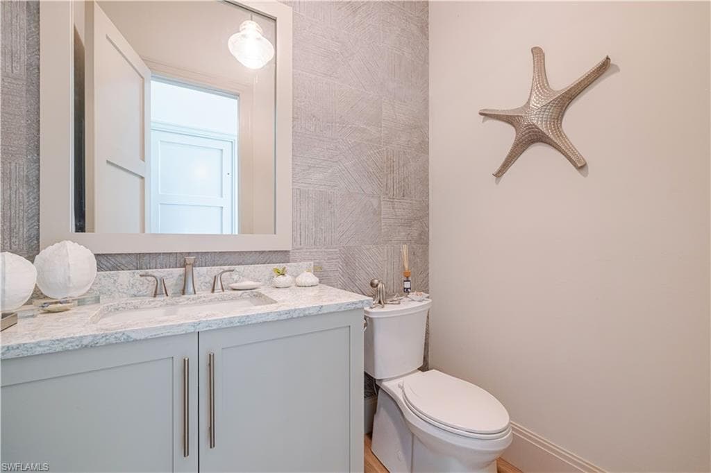 1247 Blue Hill Creek DR-19