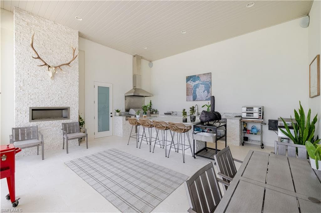 1247 Blue Hill Creek DR-40