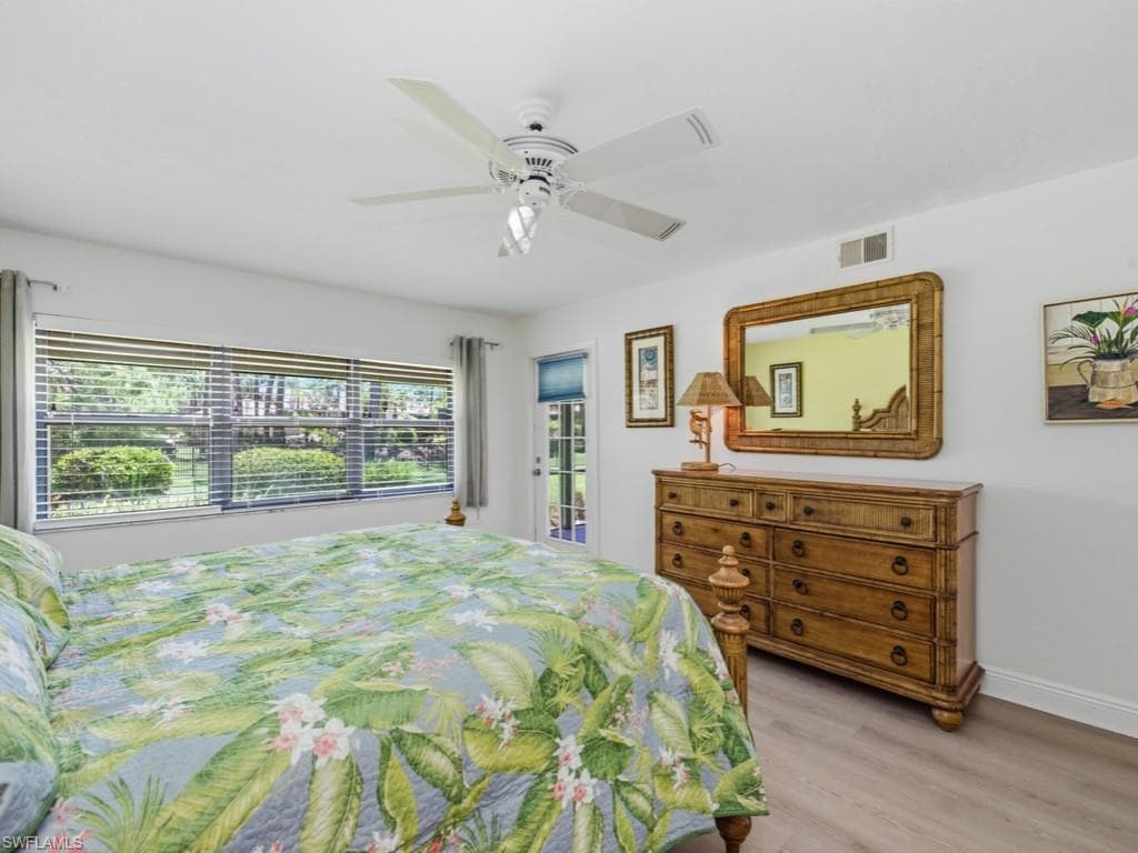 3207 Horse Carriage WAY 403-5