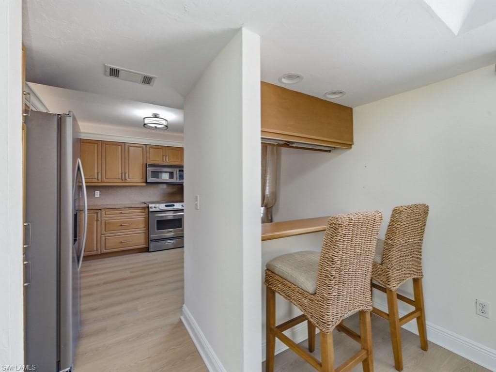 3207 Horse Carriage WAY 403-15