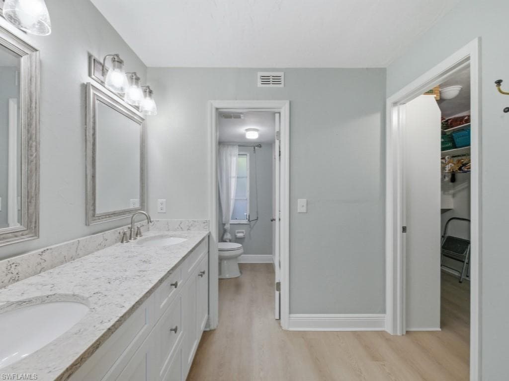 3207 Horse Carriage WAY 403-6