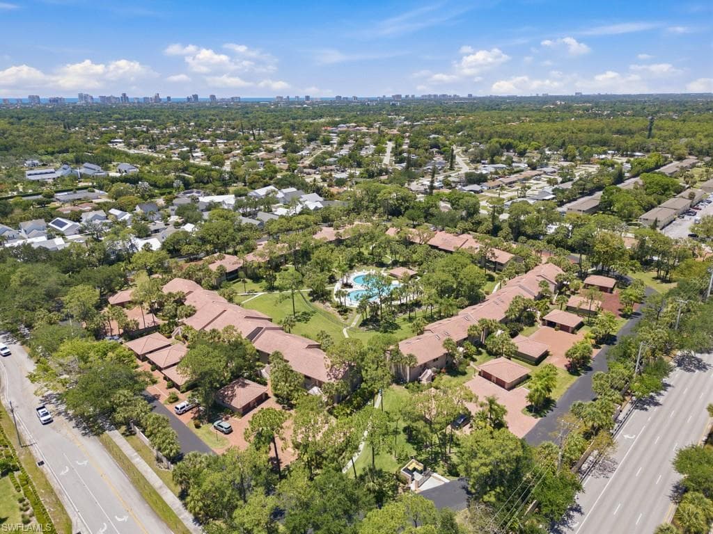 3207 Horse Carriage WAY 403-14