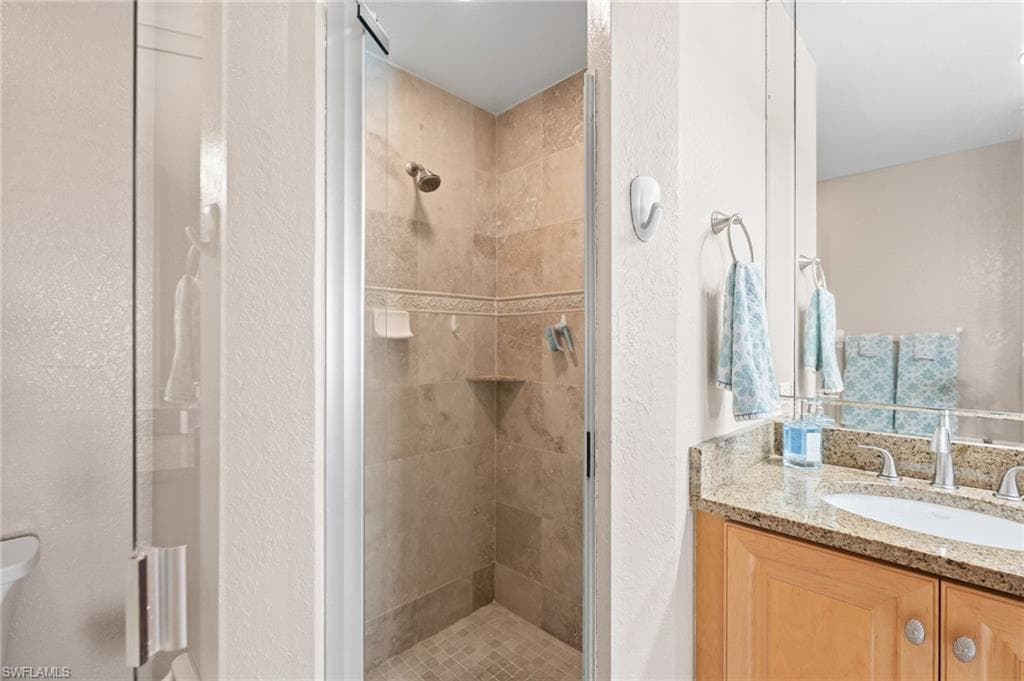 4566 SE 5th PL 106-14