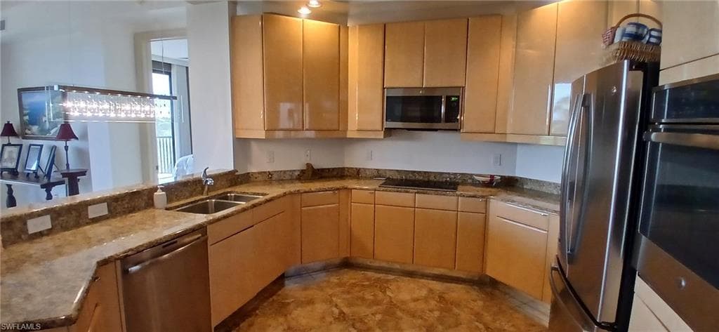 14350 Riva Del Lago DR 402-21