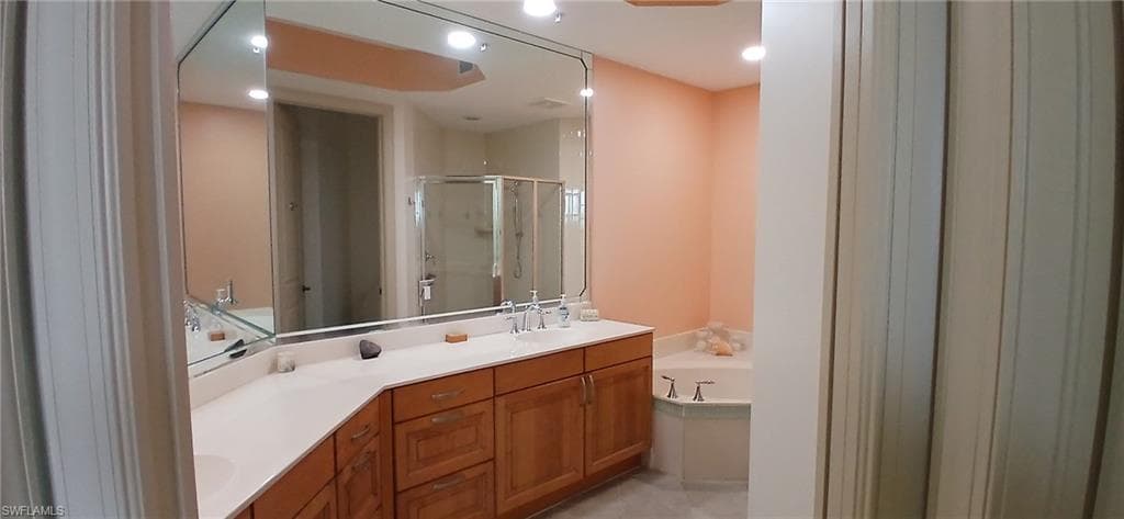 14350 Riva Del Lago DR 402-17