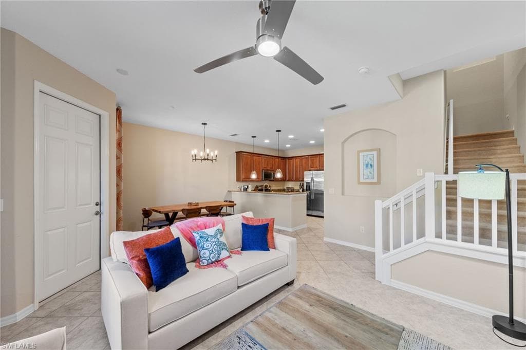 11736 Izarra WAY 7809-4