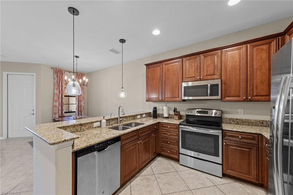 11736 Izarra WAY 7809-8