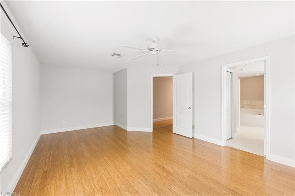 11528 Woodmount LN-21