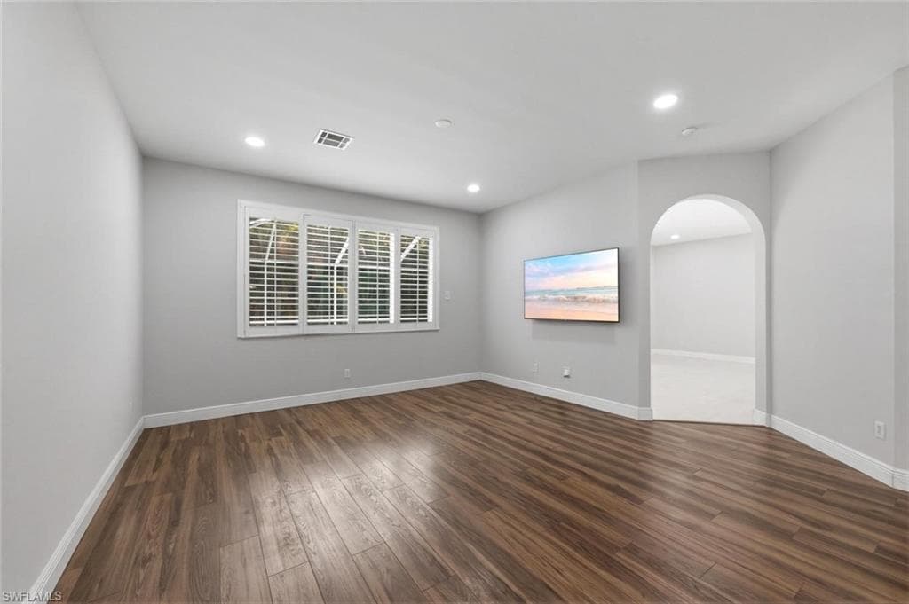 11528 Woodmount LN-4