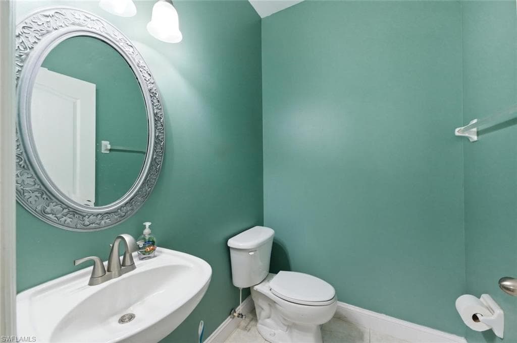 11528 Woodmount LN-8