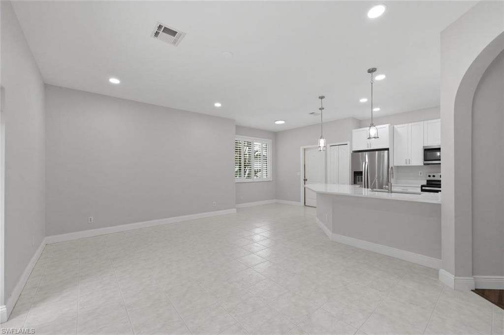 11528 Woodmount LN-10