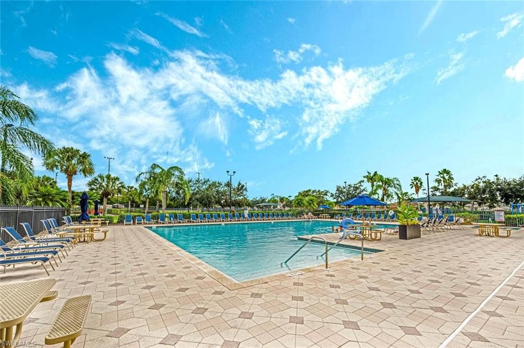 11528 Woodmount LN-34