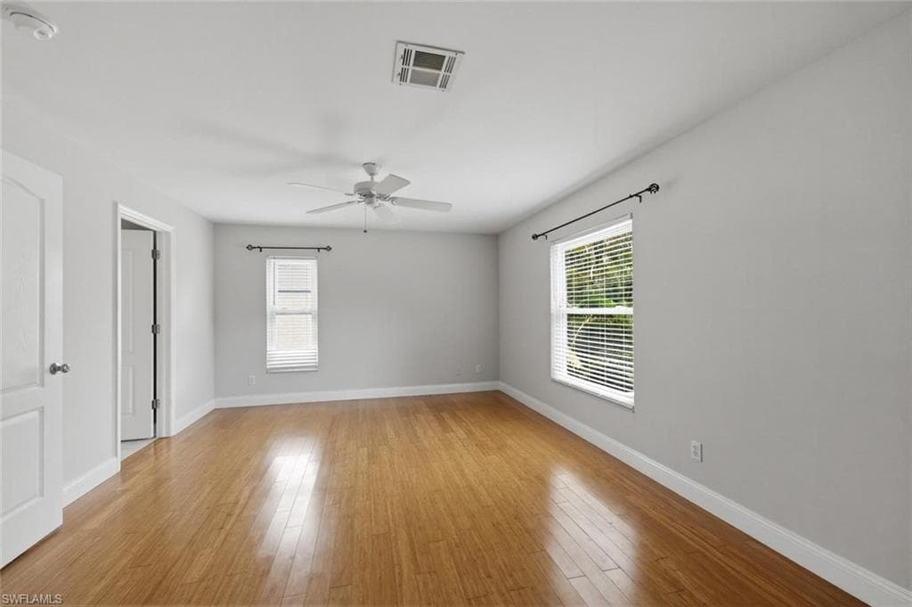 11528 Woodmount LN-20