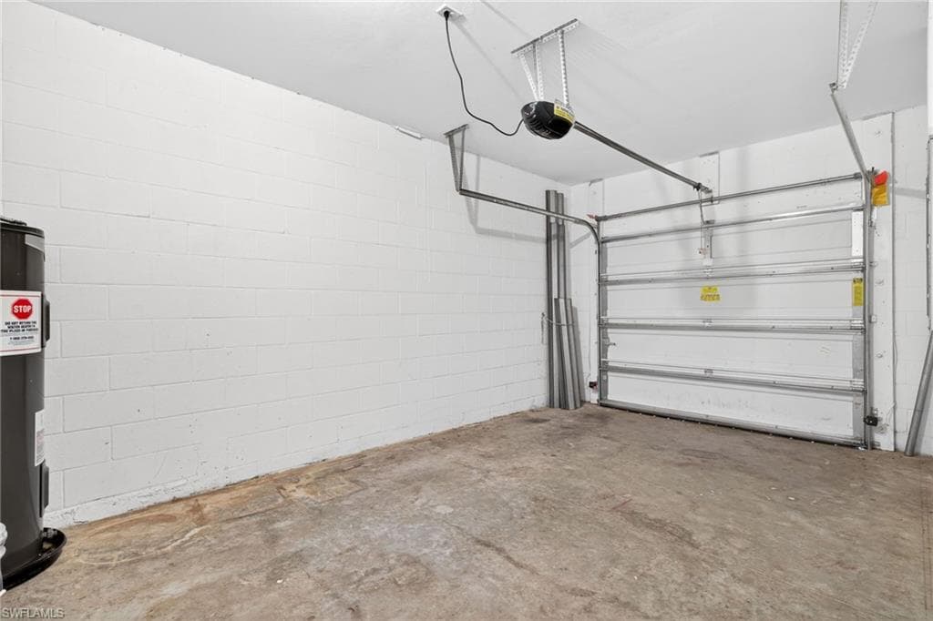 3806 Clearbrook LN-25