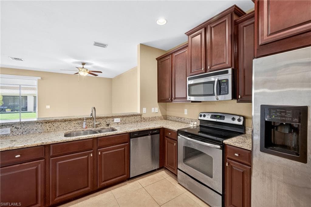 3806 Clearbrook LN-4
