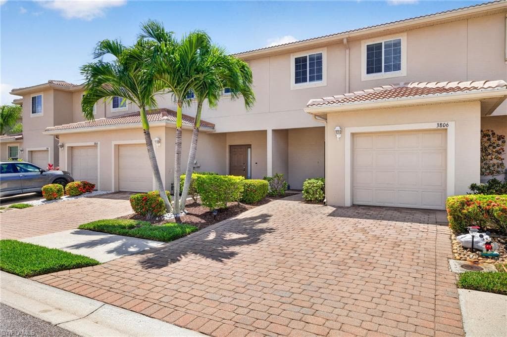 3806 Clearbrook LN-24