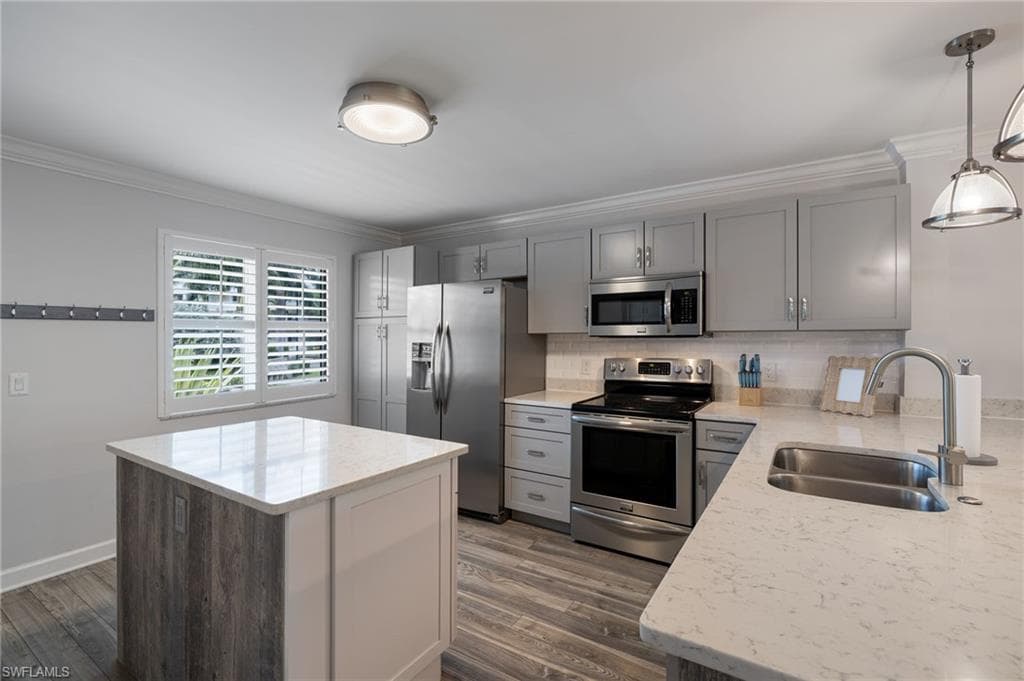 3021 Sandpiper Bay CIR E106-4