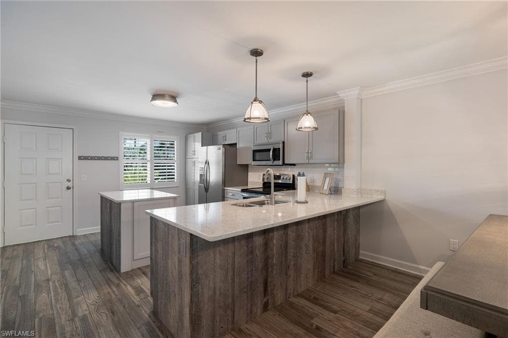 3021 Sandpiper Bay CIR E106-9