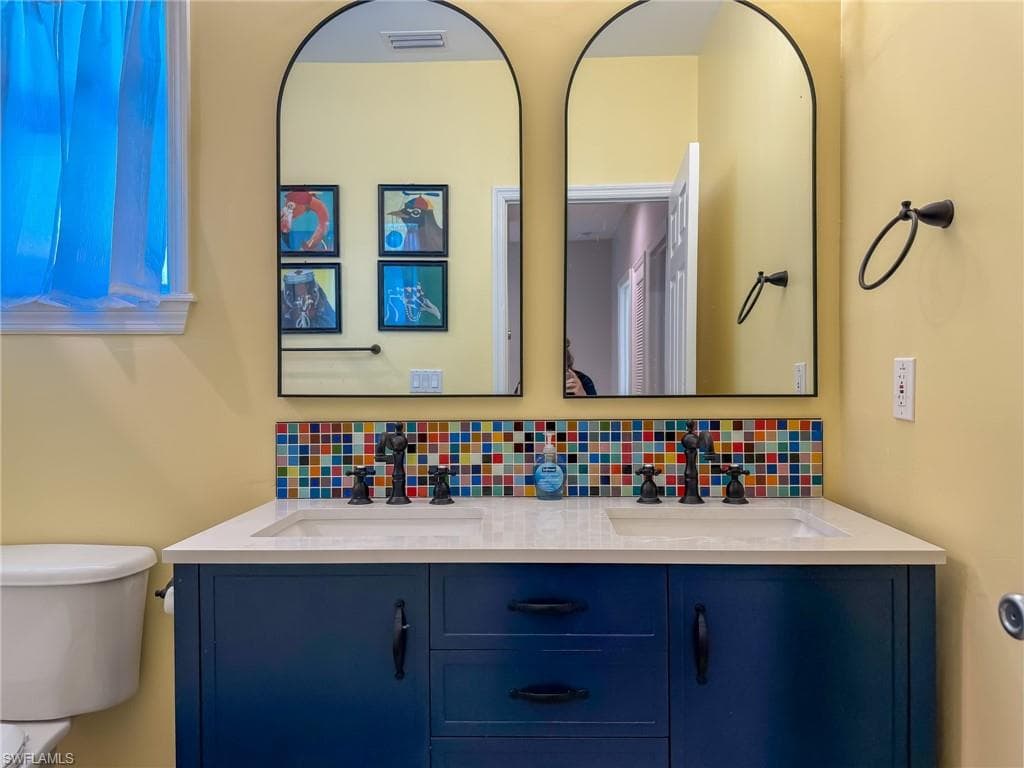 4460 Smugglers DR-41