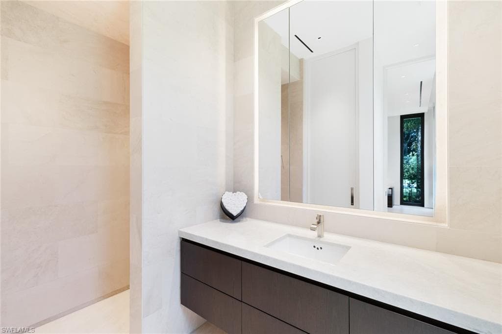 3655 Fort Charles DR-29