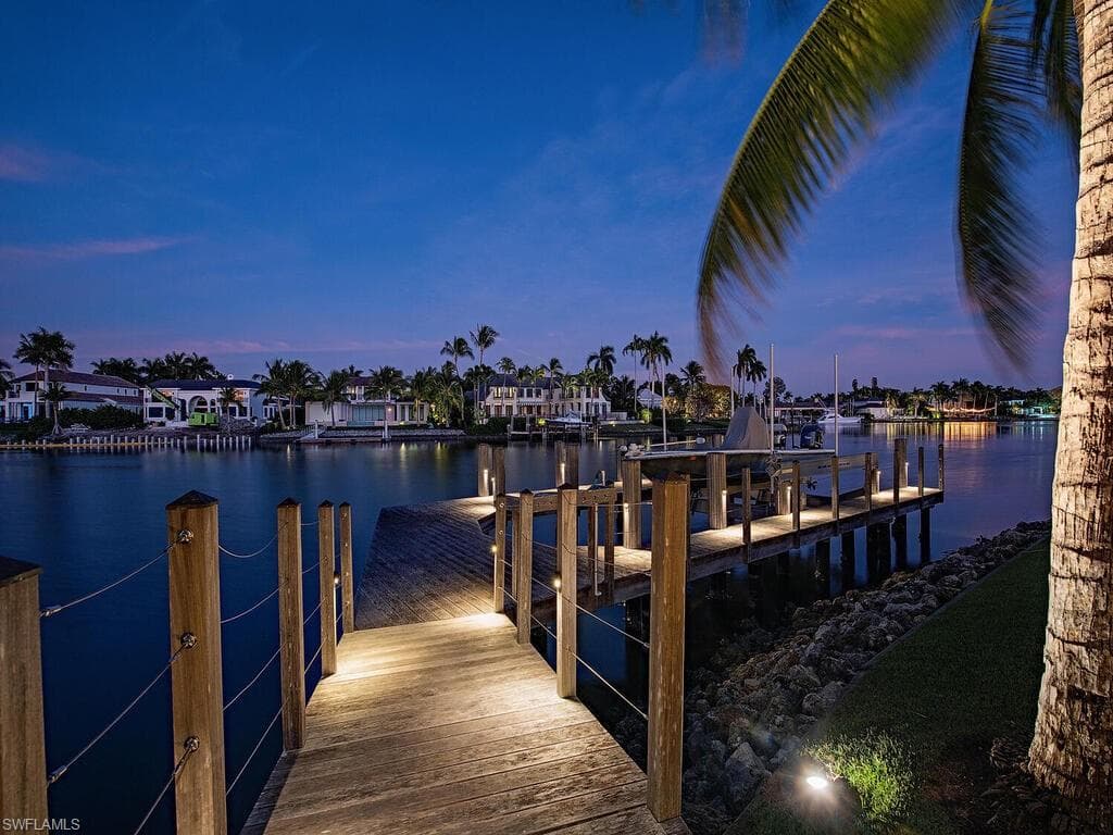 3655 Fort Charles DR-44