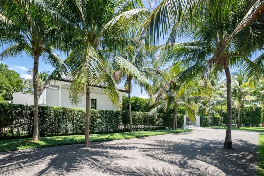 3655 Fort Charles DR-43