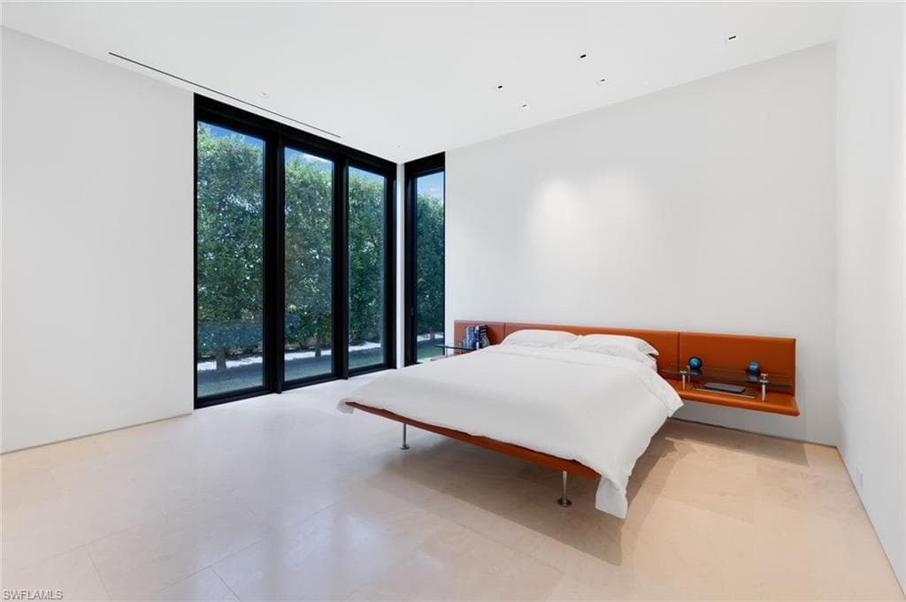 3655 Fort Charles DR-28