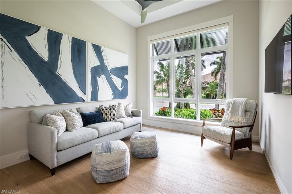 2100 SNOOK DR-22