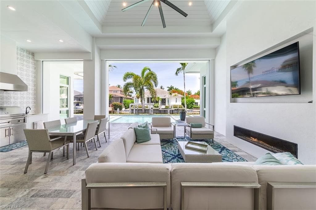 2100 SNOOK DR-35