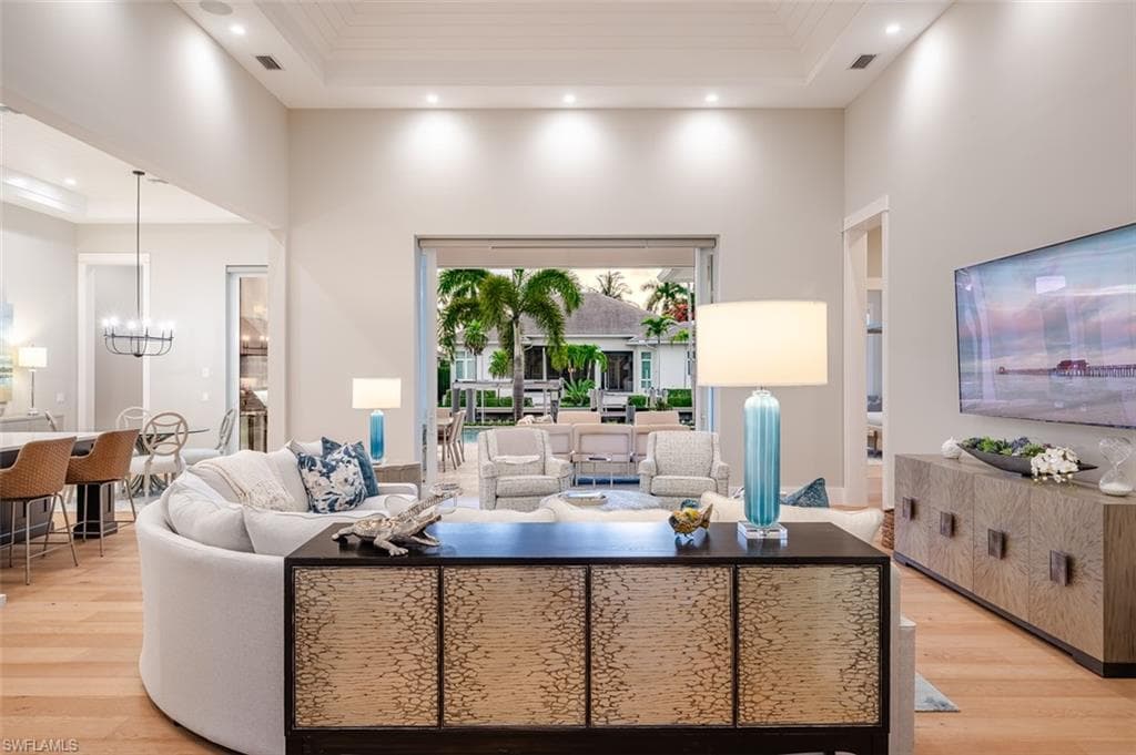 2100 SNOOK DR-14