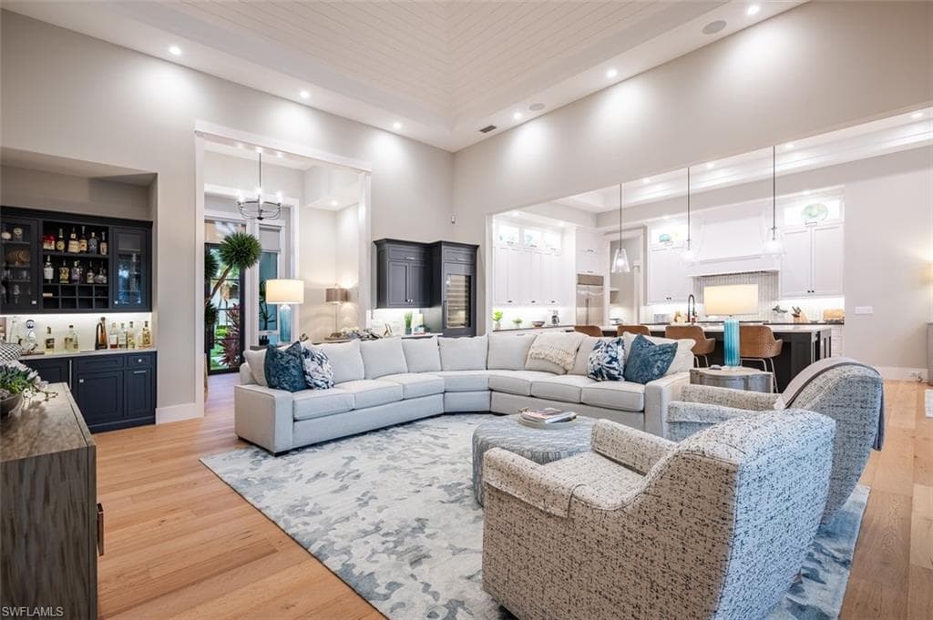 2100 SNOOK DR-10