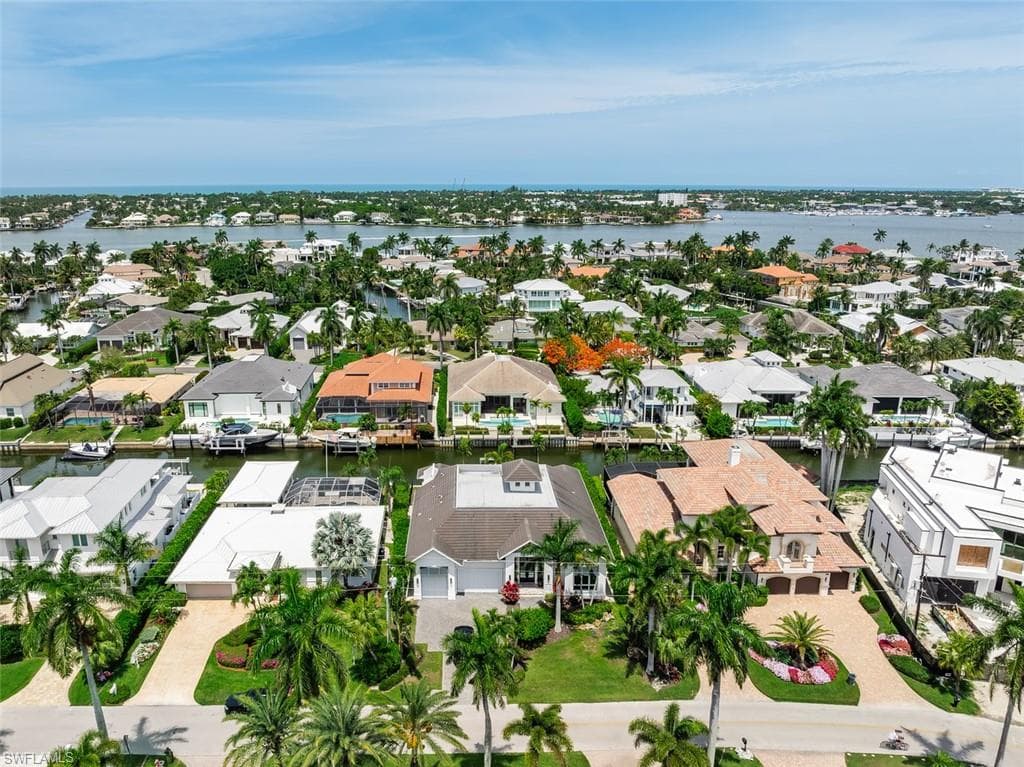 2100 SNOOK DR-43